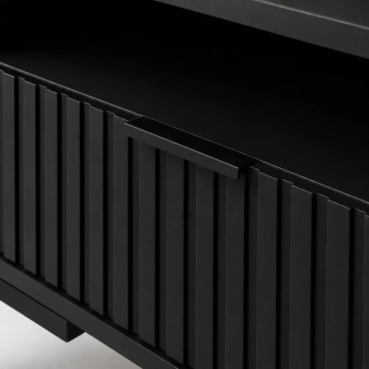 Szafka Nocna Czarna Czarne Nogi Ryflowana z Szufladą 42cm Milo Furniture