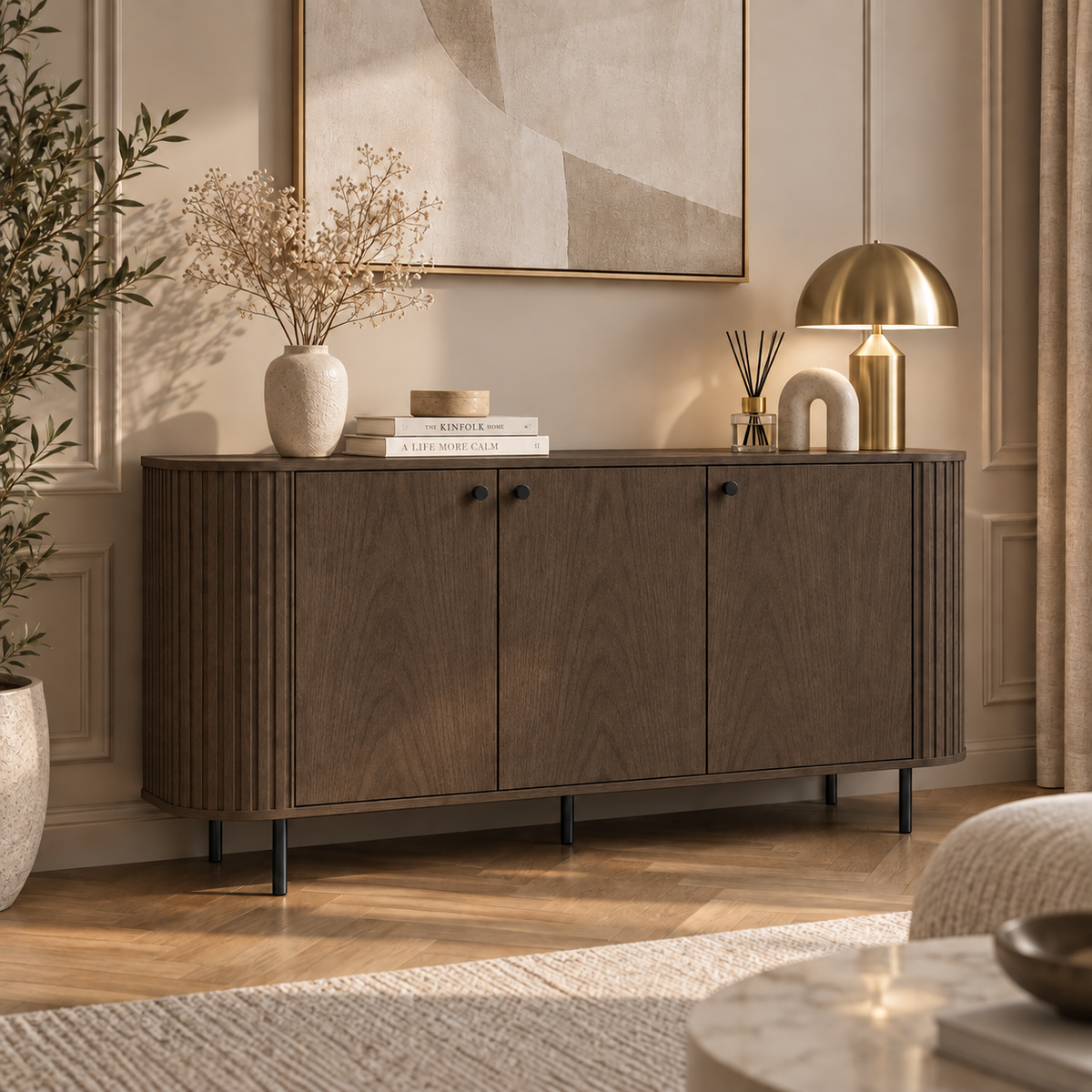 Komoda OVALIO 165cm Dąb Dunin – Trzydrzwiowa Ryflowana z Czarnymi Detalami