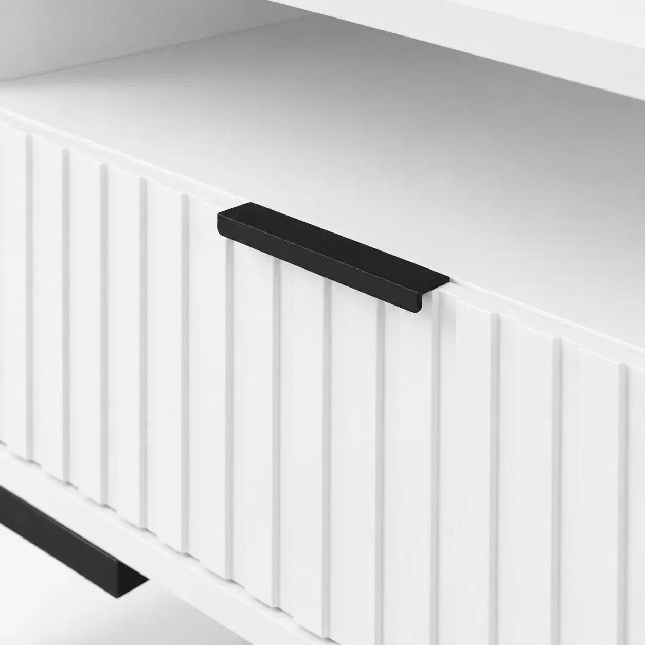 Szafka Nocna Biała Czarne Nogi Ryflowana z Szufladą 42cm Milo Furniture