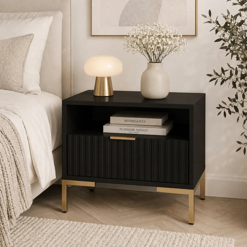 Szafka Nocna Czarna Złote Nogi Ryflowana z Szufladą 42cm Milo Furniture